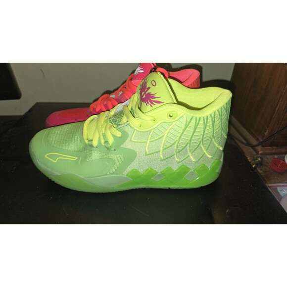 Size 9 - PUMA MB.01 x Rick and Morty Green/Red 2022 Lamelo Ball main image 11